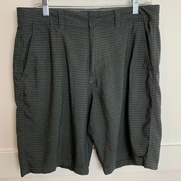 O'Neill Gray Striped Hybrid Shorts - Picture 1 of 7